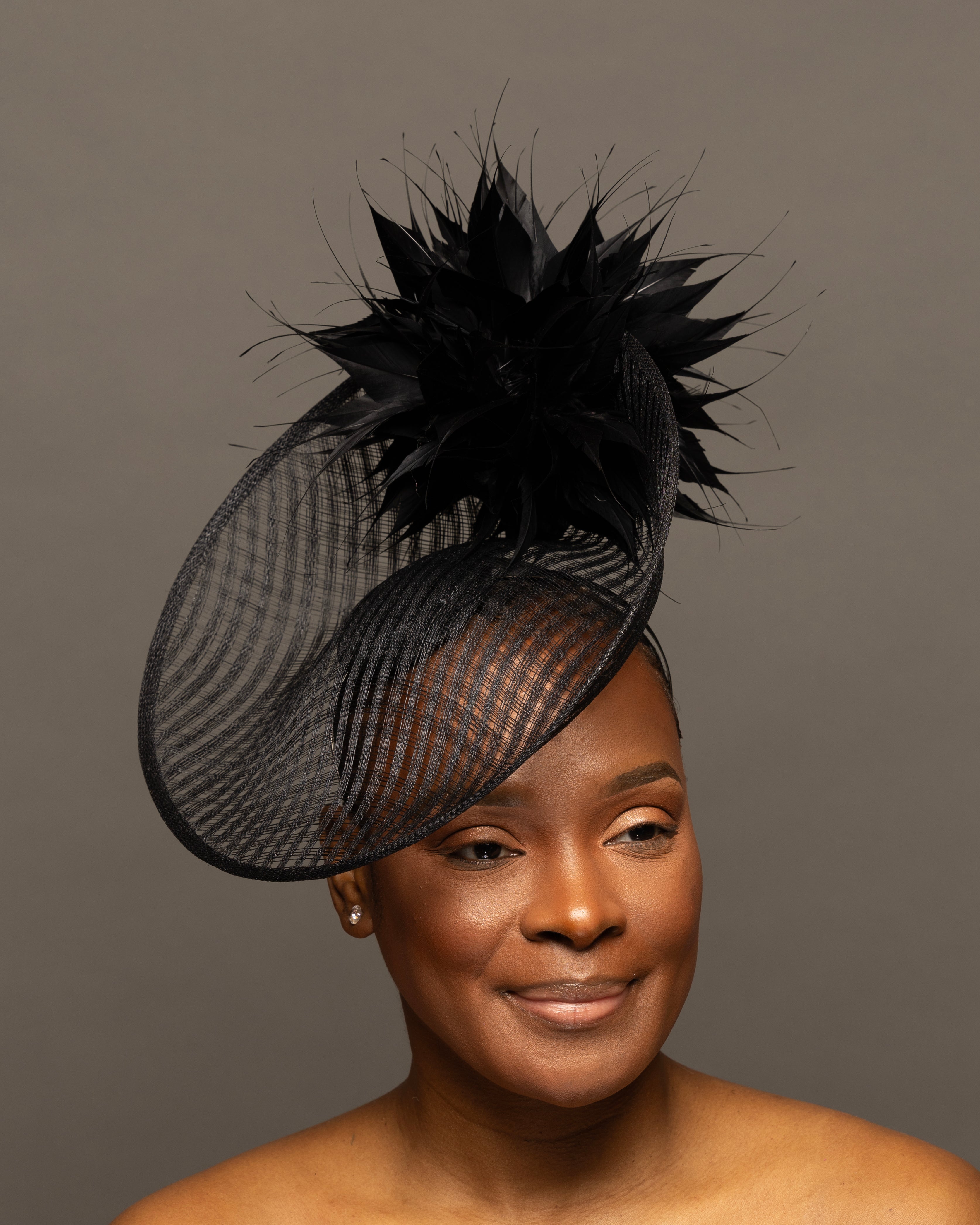 Discover Exquisite Fascinator Hats by TIFFANY | The Hat Girls display picture 2