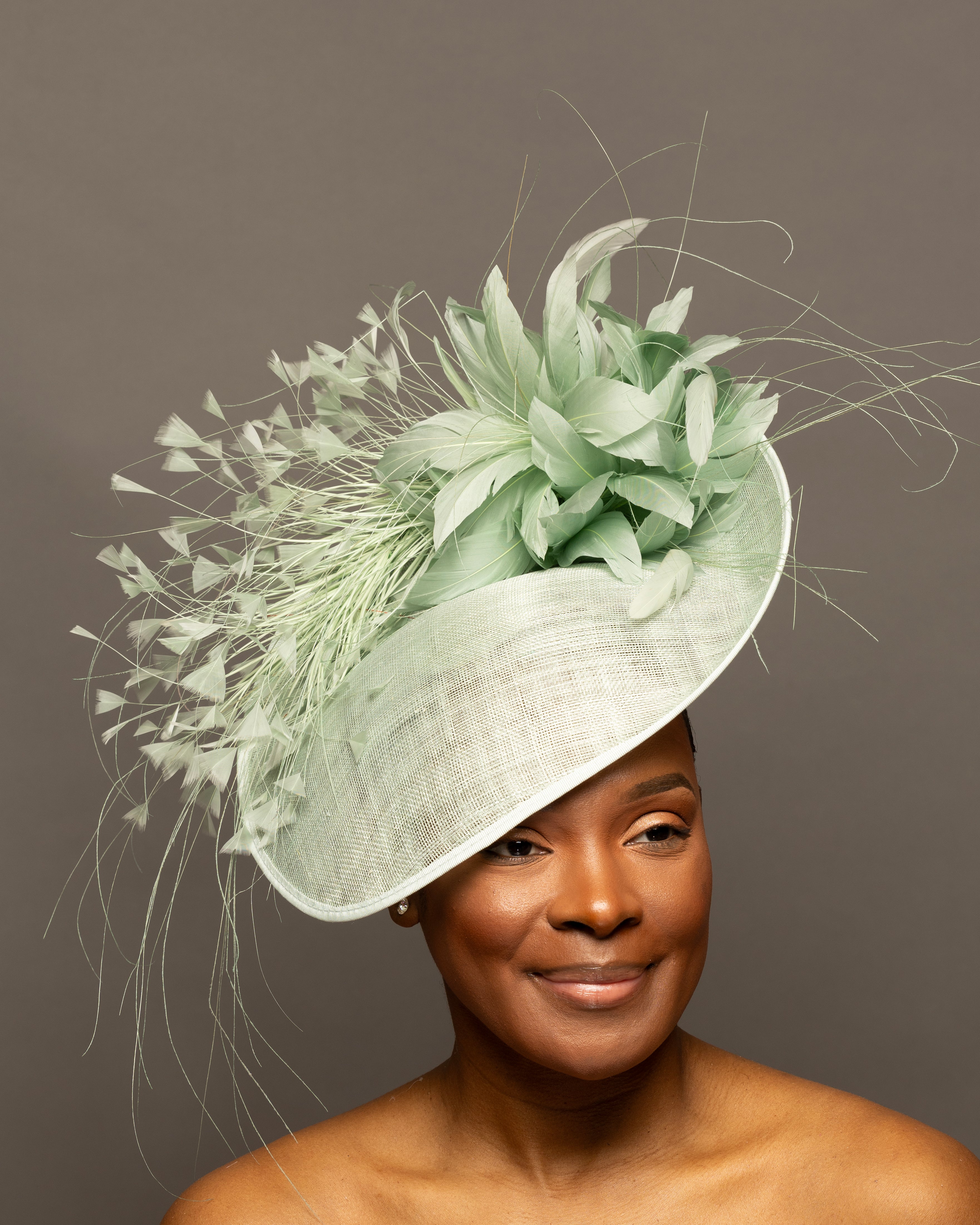Yolanda Kentucky Derby Feather Fascinator | The Hat Girls display picture 1