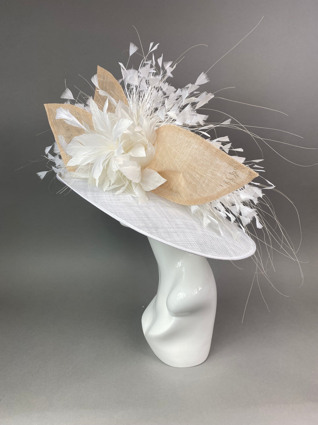 THG7432 - Nude & White Hat