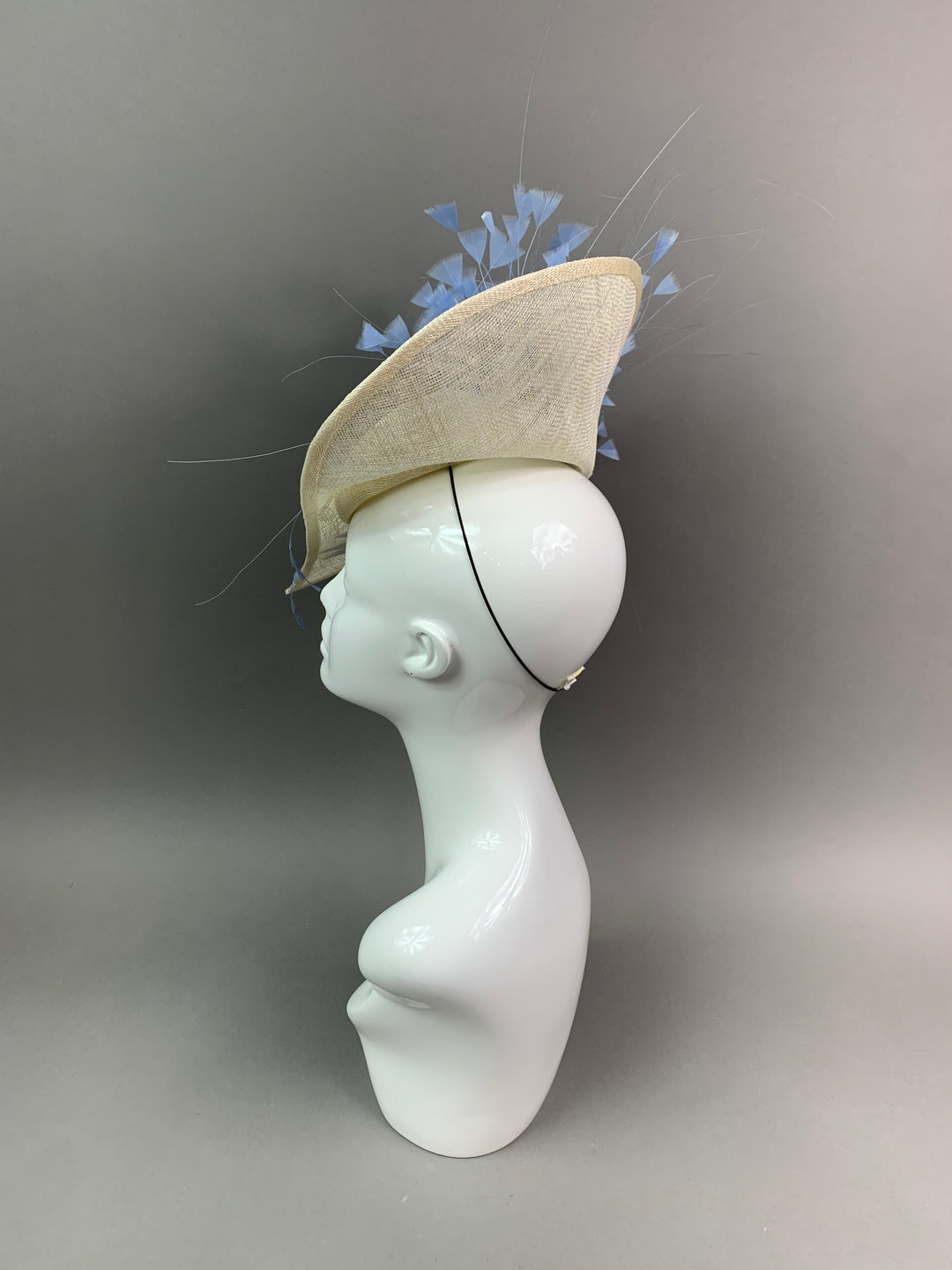THG7462 - Cornflower Blue & Ivory Fascinator
