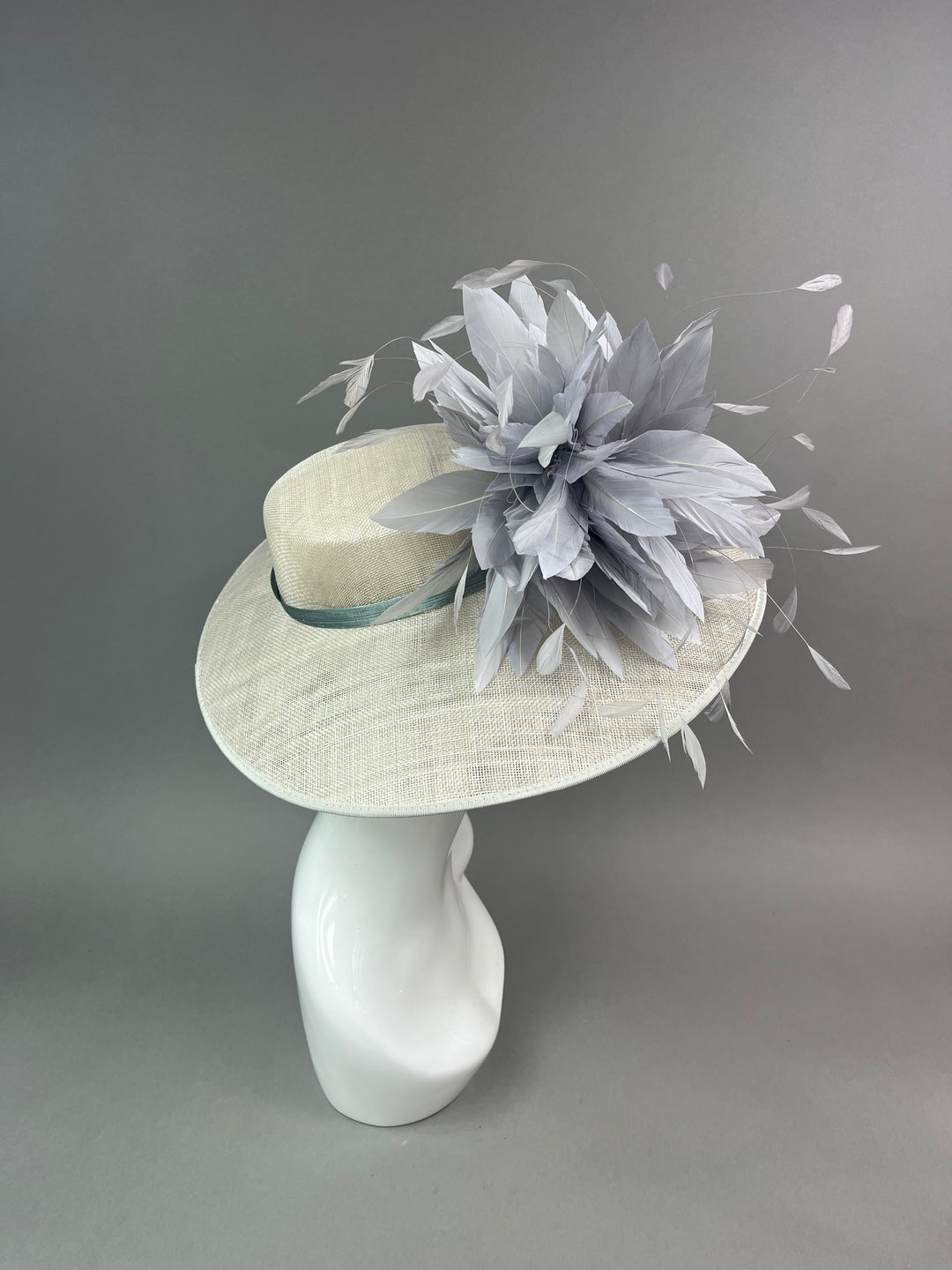 THG7483 - Light Gray Hatinator