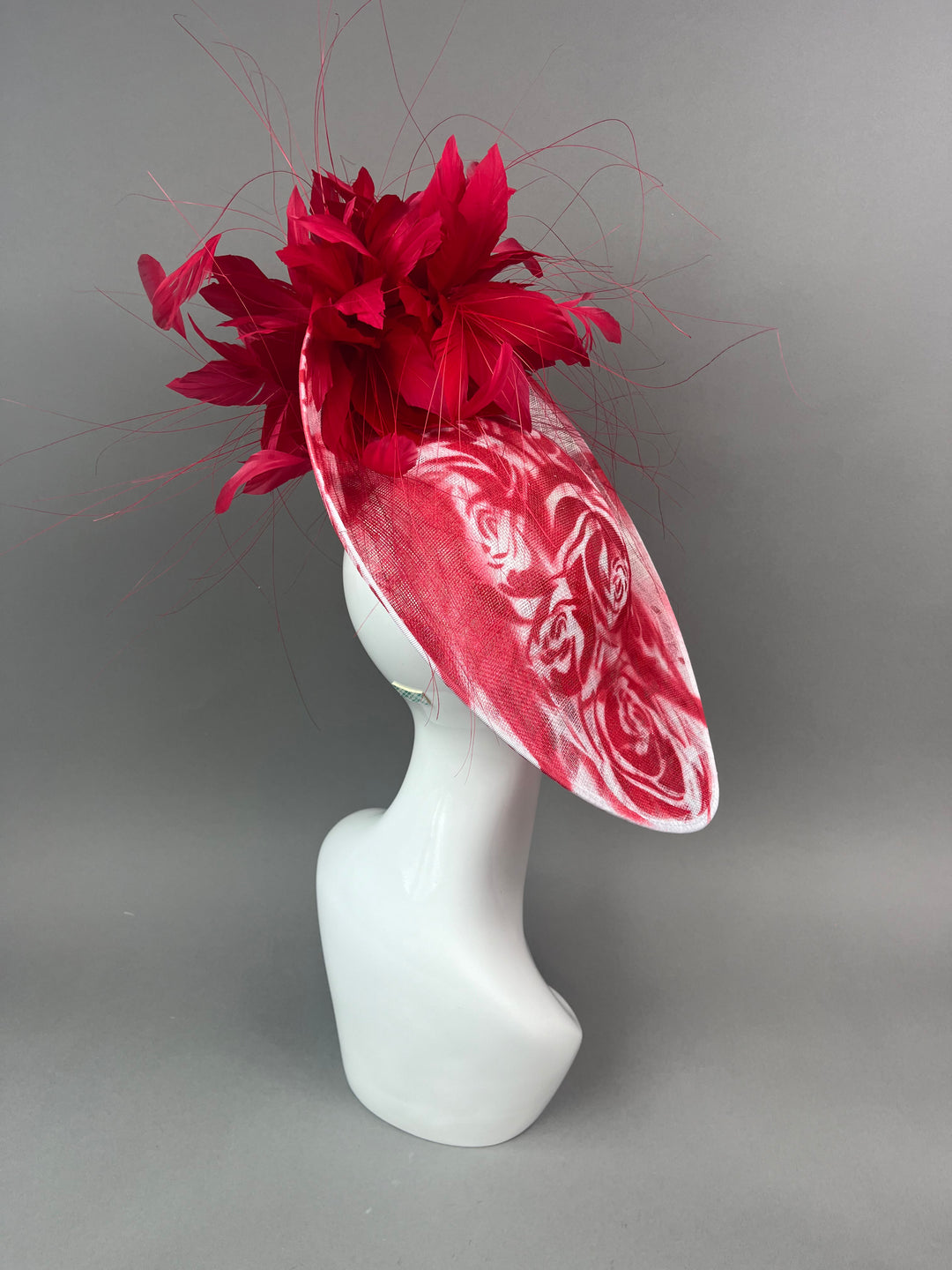 THG7491 - Red & White Roses Graffiti Fascinator