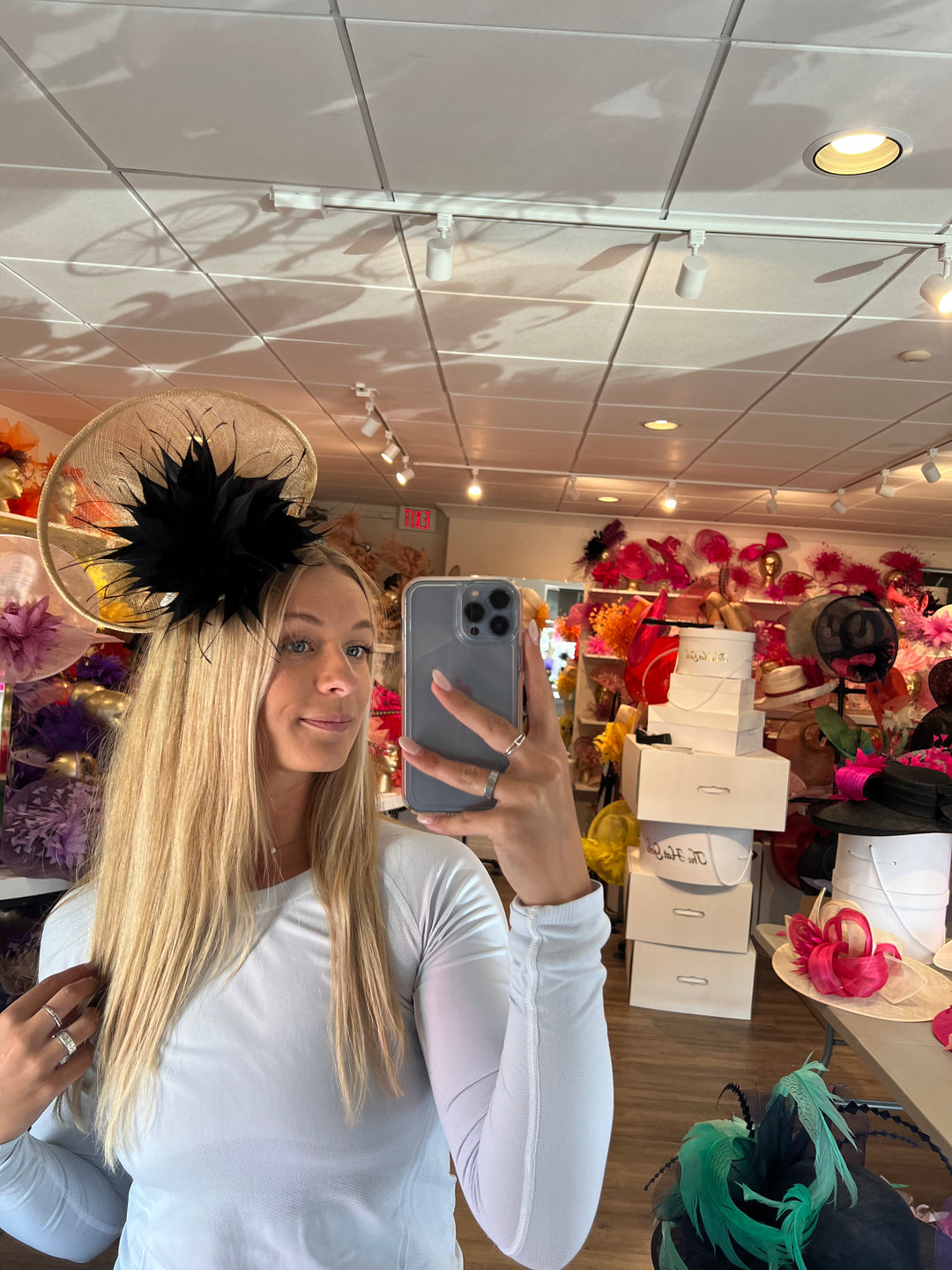 THG3146 - The Hat Girls