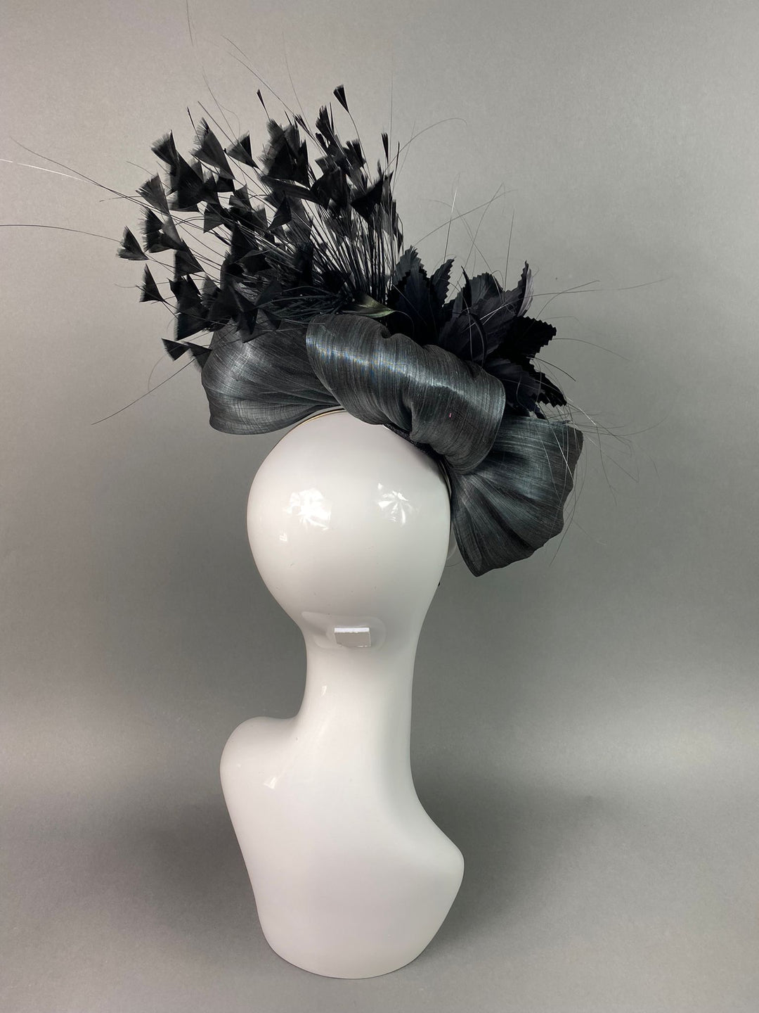 THG3802 - The Hat Girls