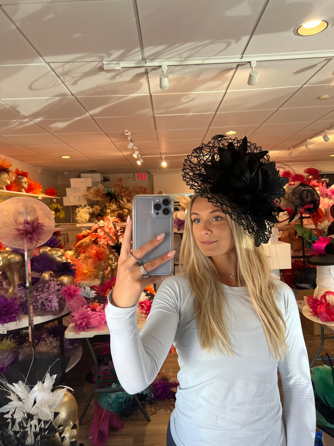 THG3098 - The Hat Girls