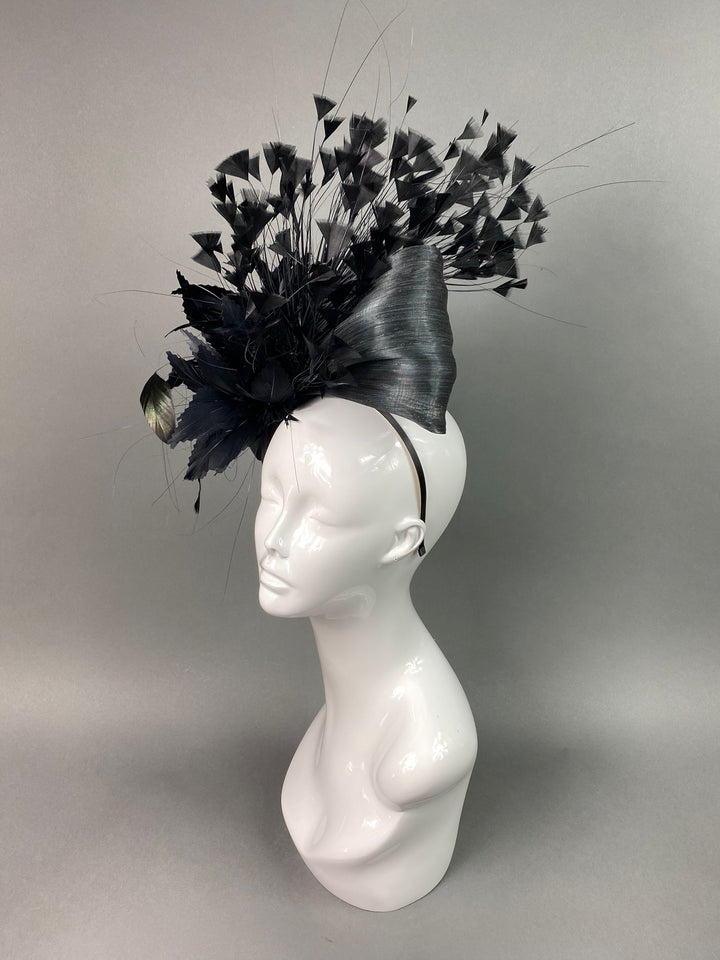 THG3802 - The Hat Girls