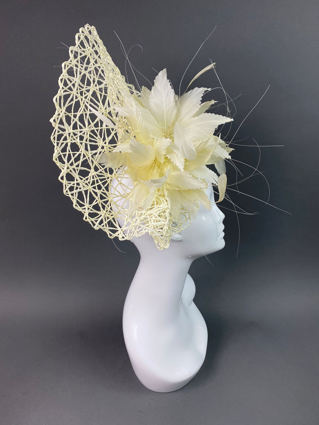 THG3799 - The Hat Girls