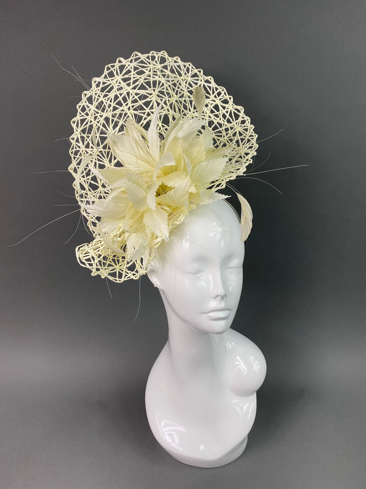 THG3799 - The Hat Girls