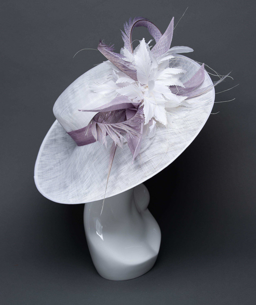 THG2499 - The Hat Girls