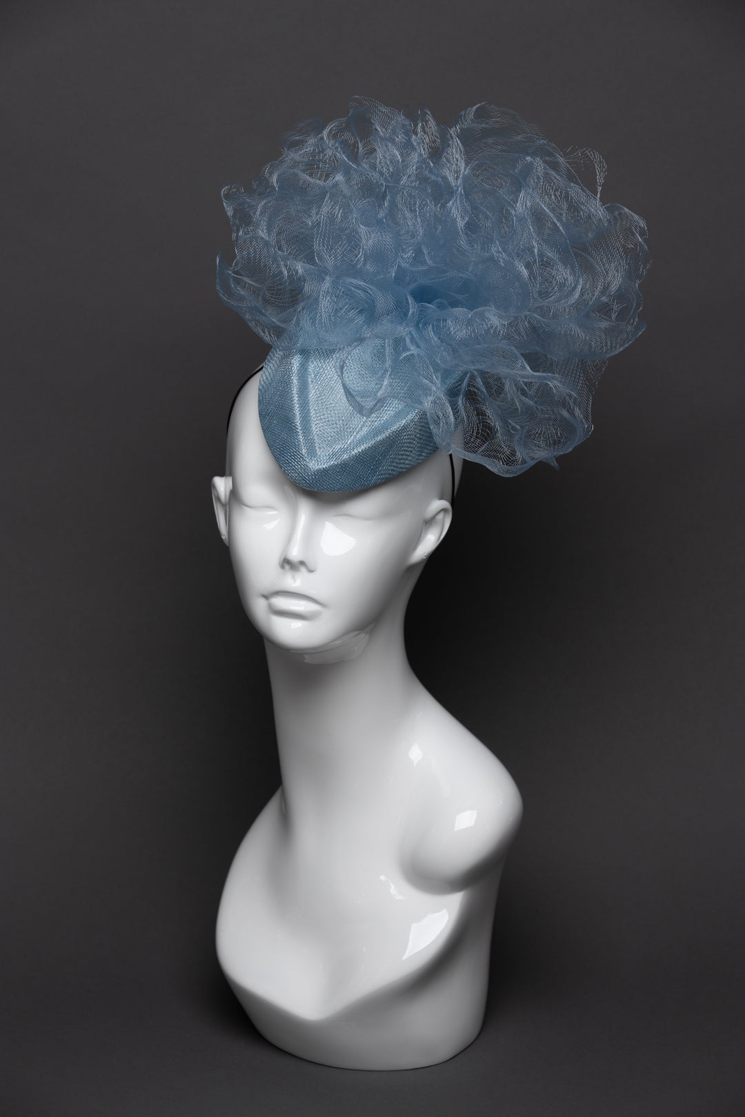 THG2621 - The Hat Girls