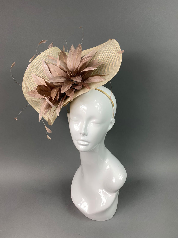 THG3788 - The Hat Girls