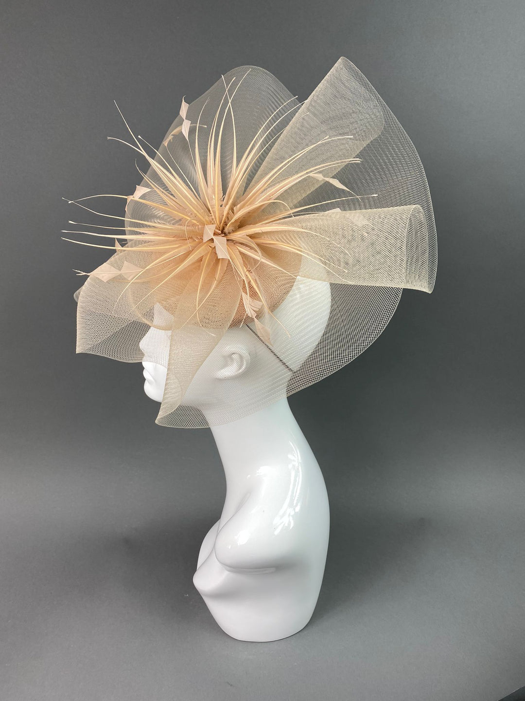 THG3785 - The Hat Girls