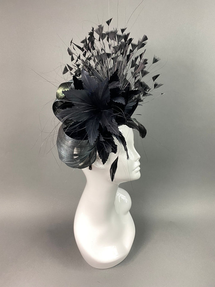 THG3802 - The Hat Girls