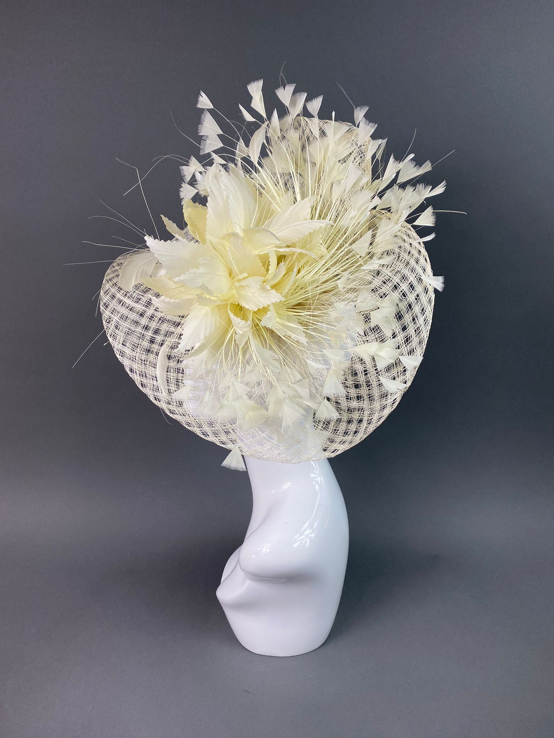 THG3800 - The Hat Girls