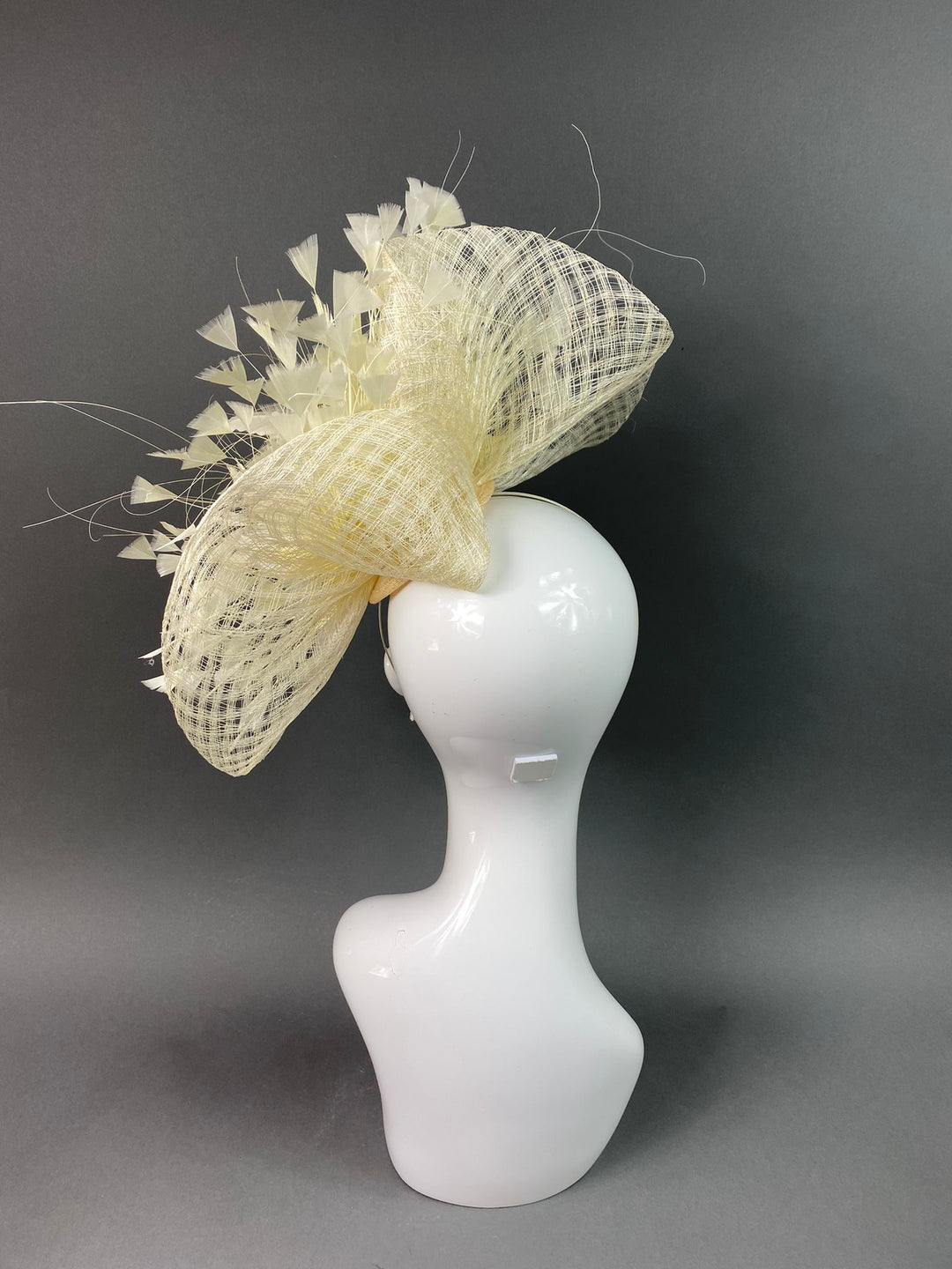 THG3800 - The Hat Girls