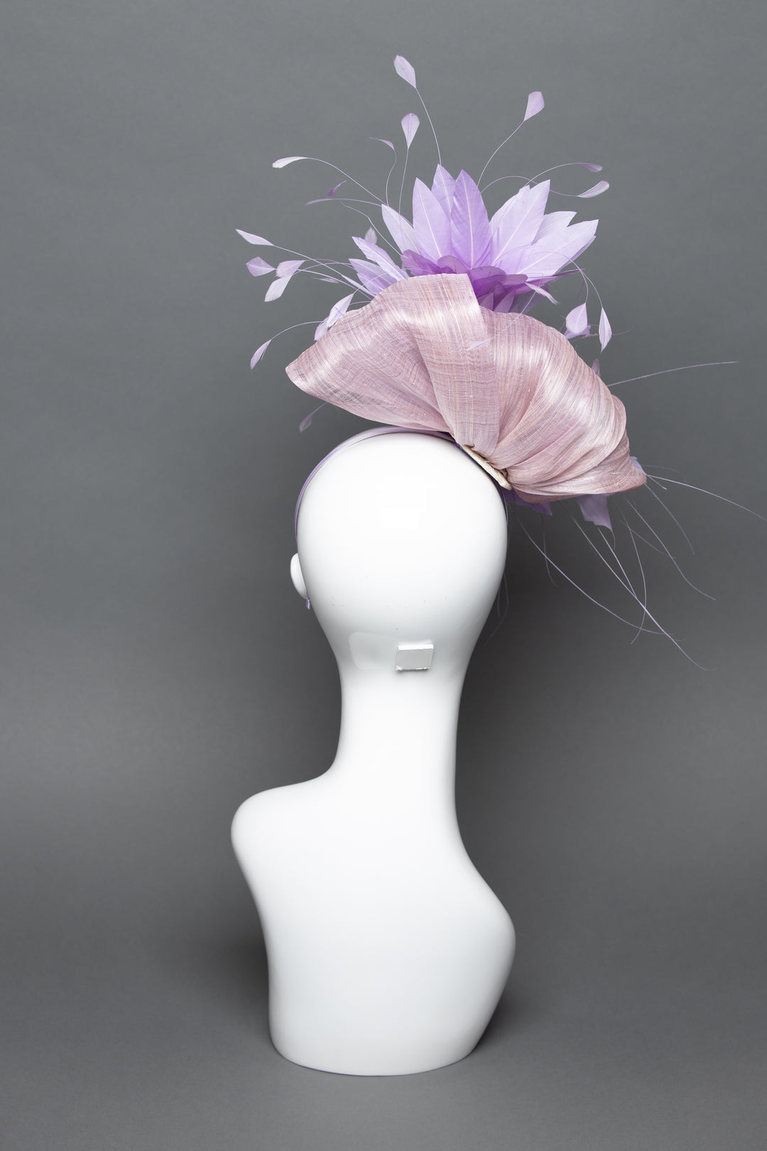 THG3624 - The Hat Girls