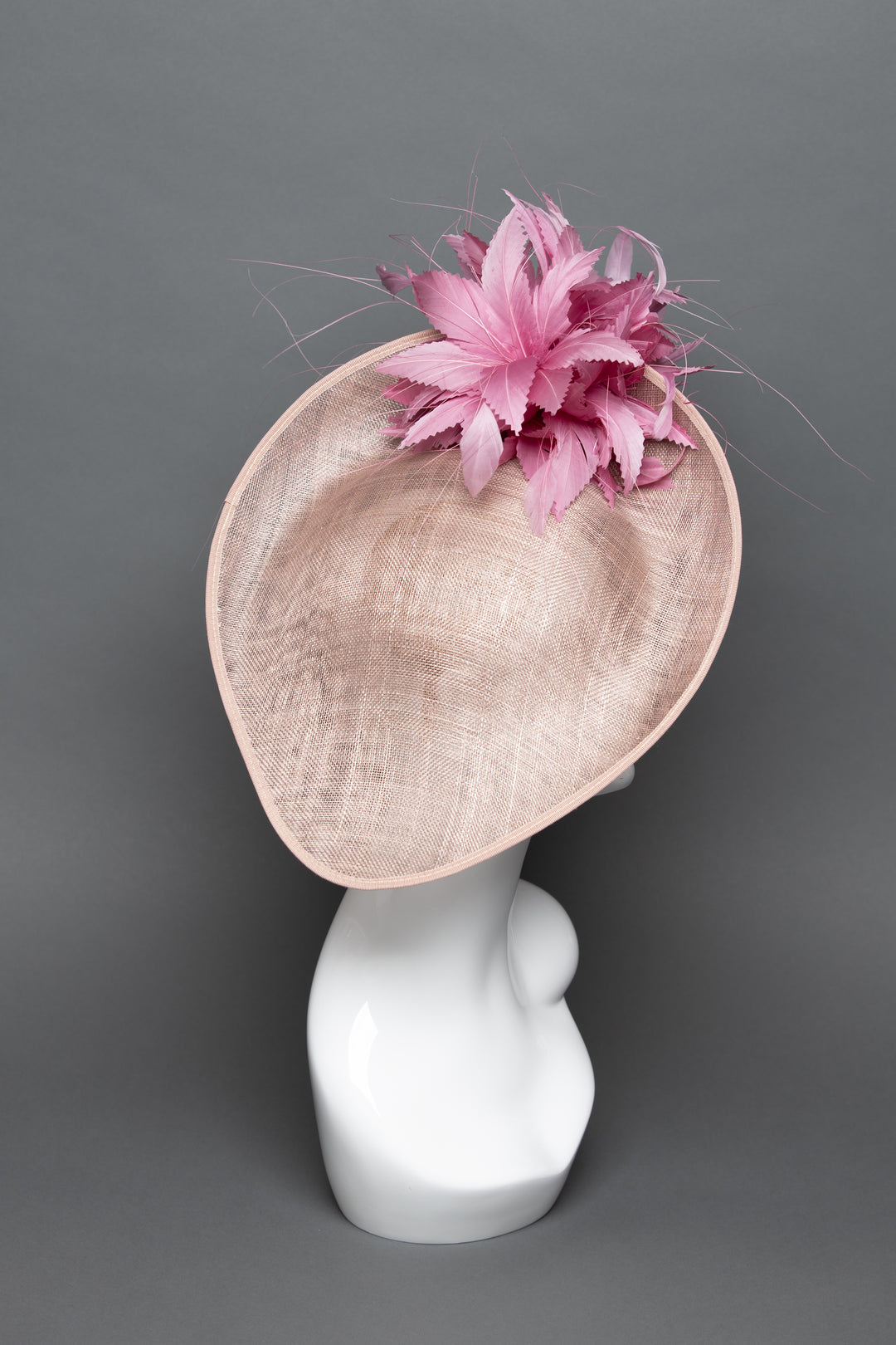 THG3631 - The Hat Girls