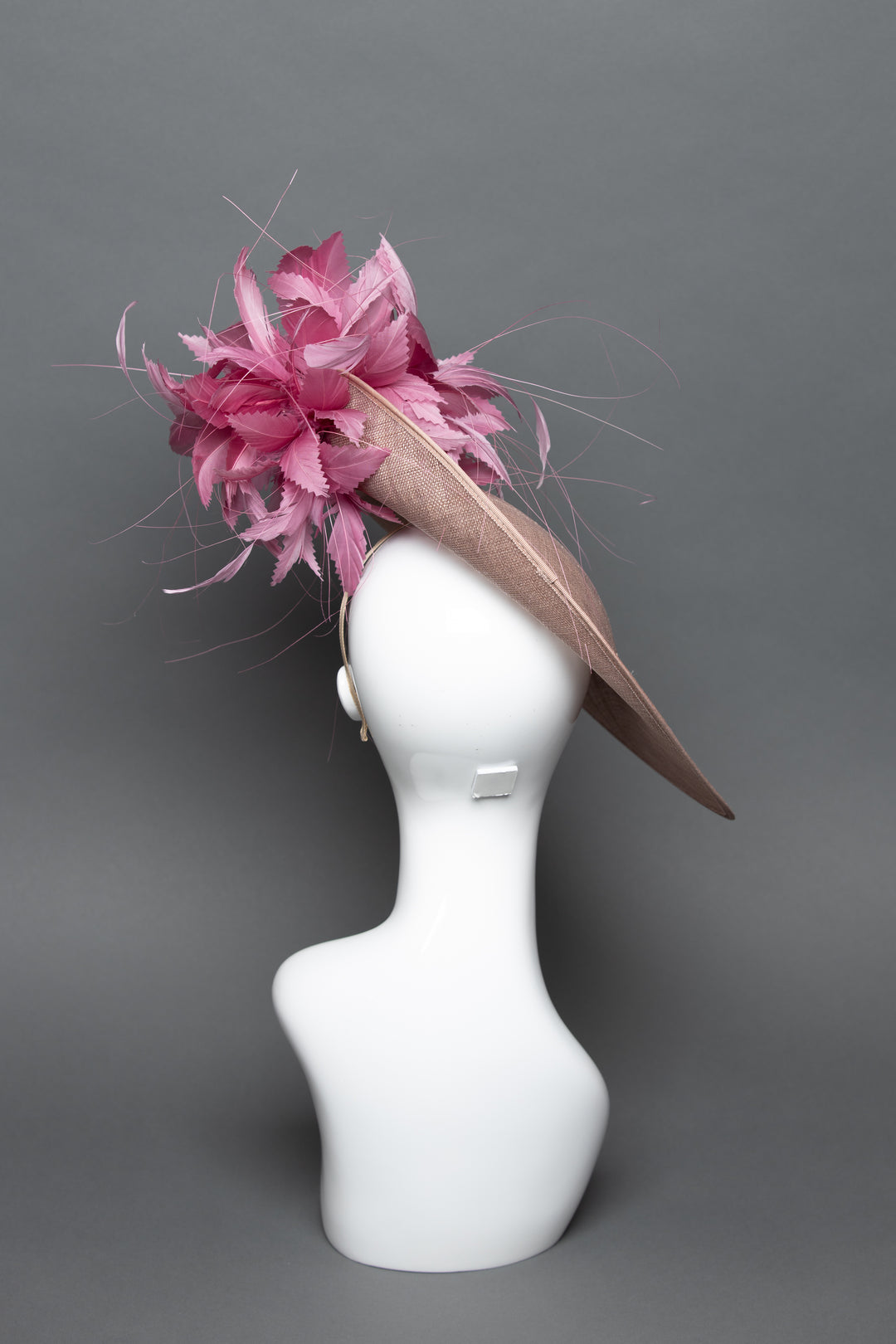 THG3631 - The Hat Girls