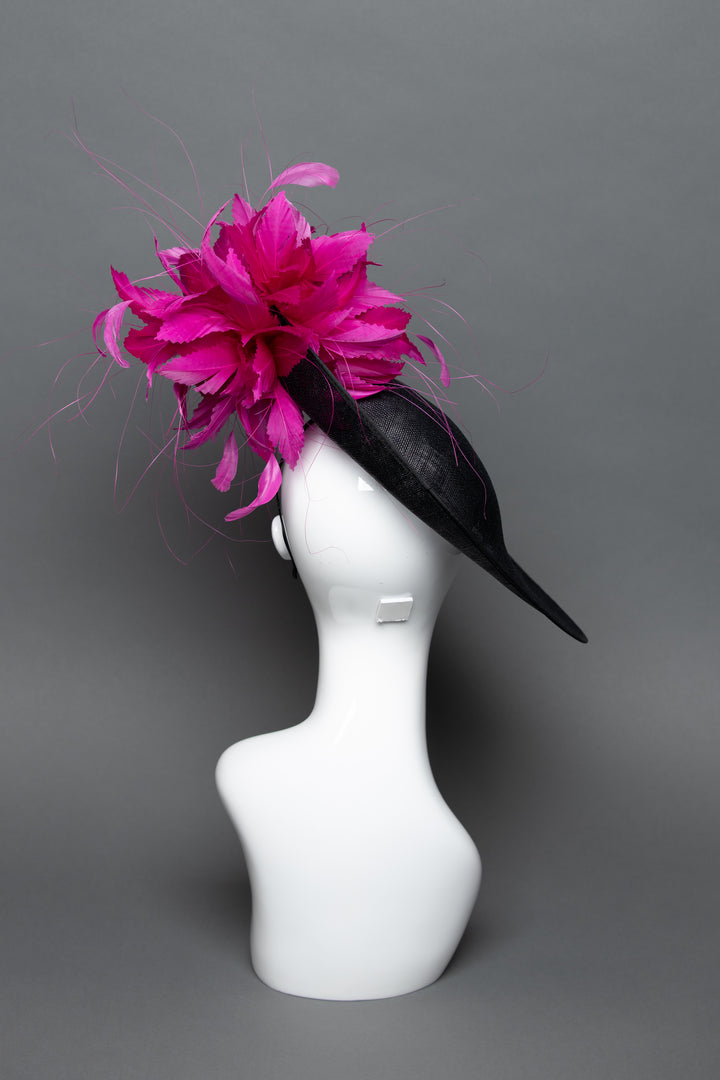 THG3630 - The Hat Girls