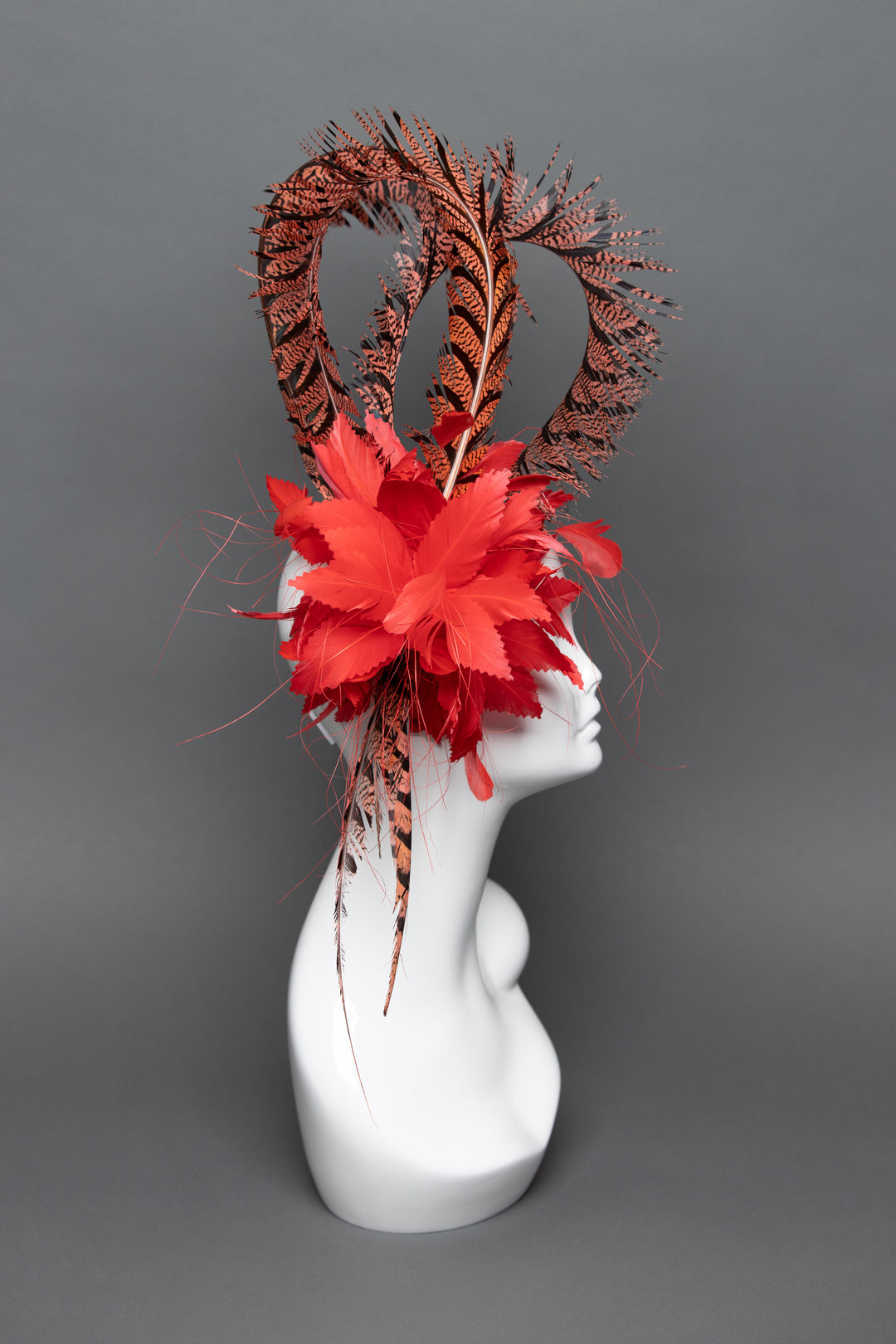 THG3639 - The Hat Girls