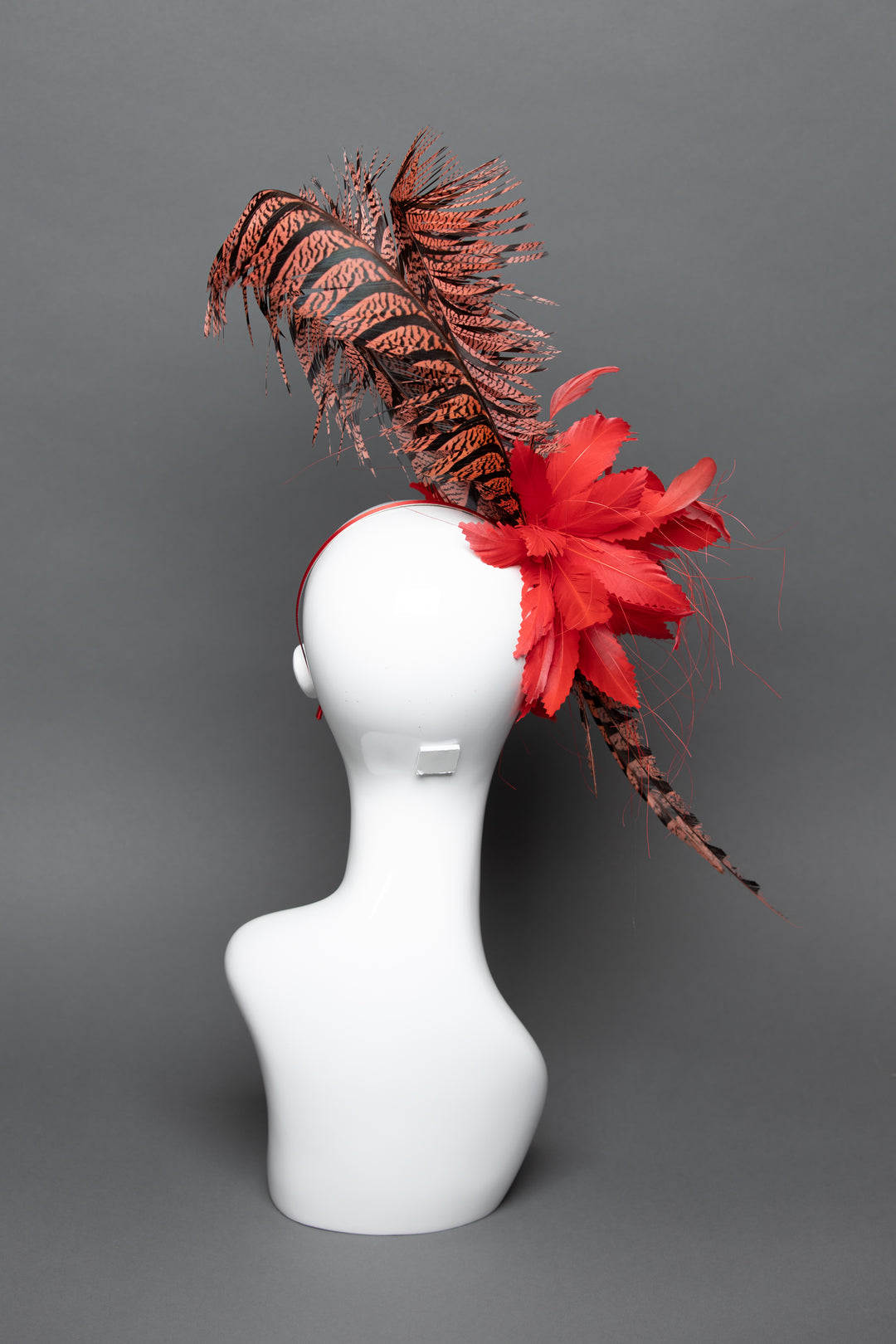 THG3639 - The Hat Girls