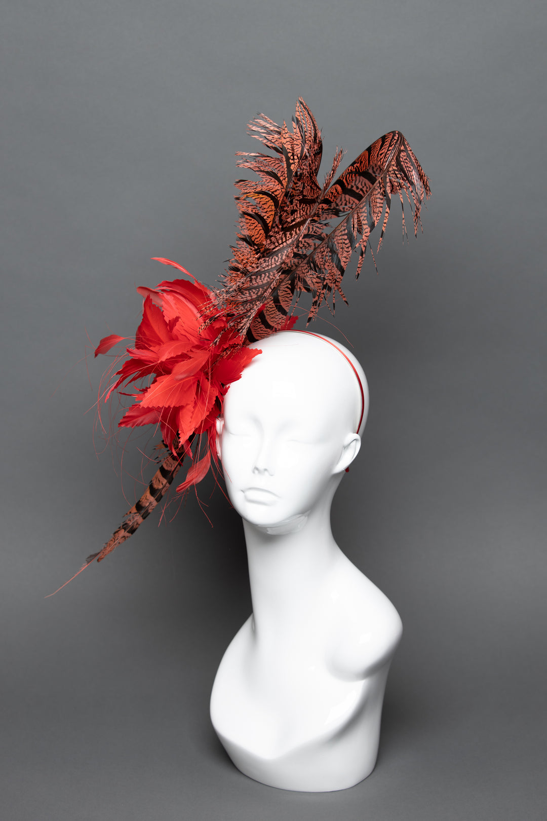 THG3639 - The Hat Girls