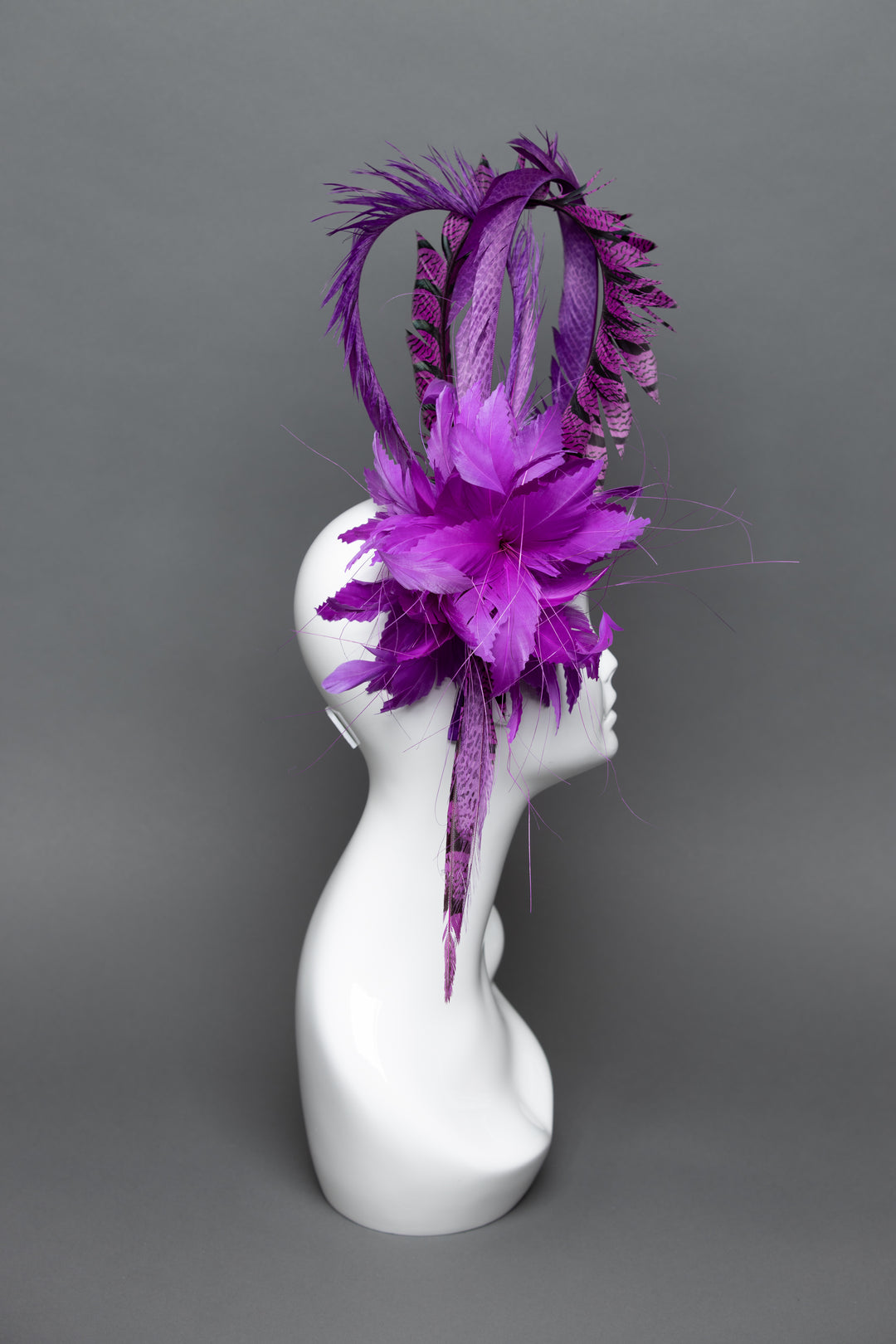 THG3653 - The Hat Girls