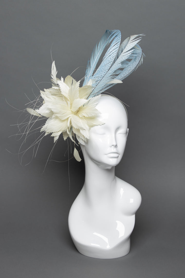 THG3654 - The Hat Girls