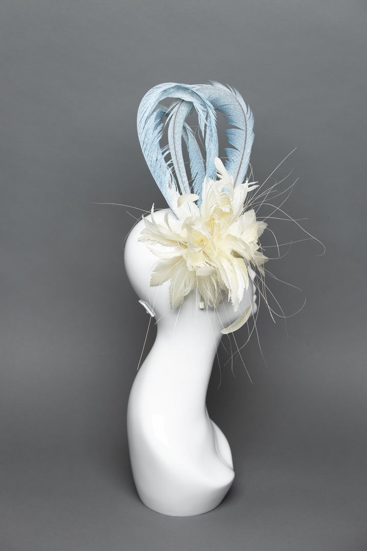 THG3654 - The Hat Girls