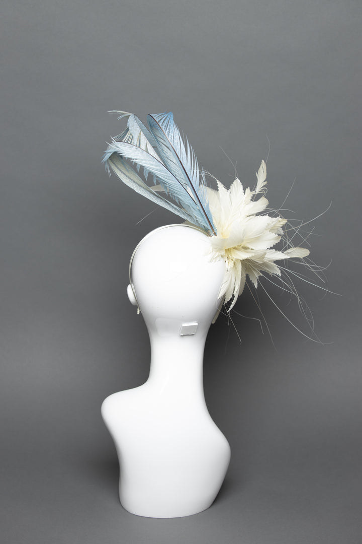 THG3654 - The Hat Girls