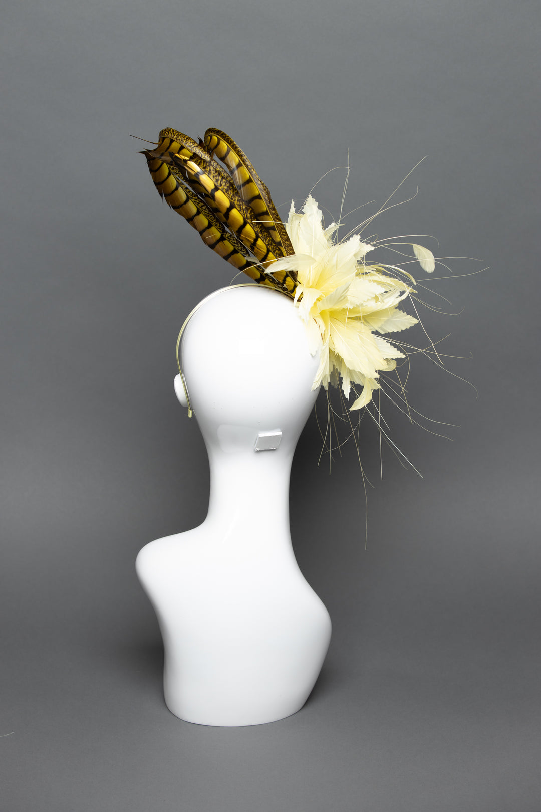 THG3657 - The Hat Girls