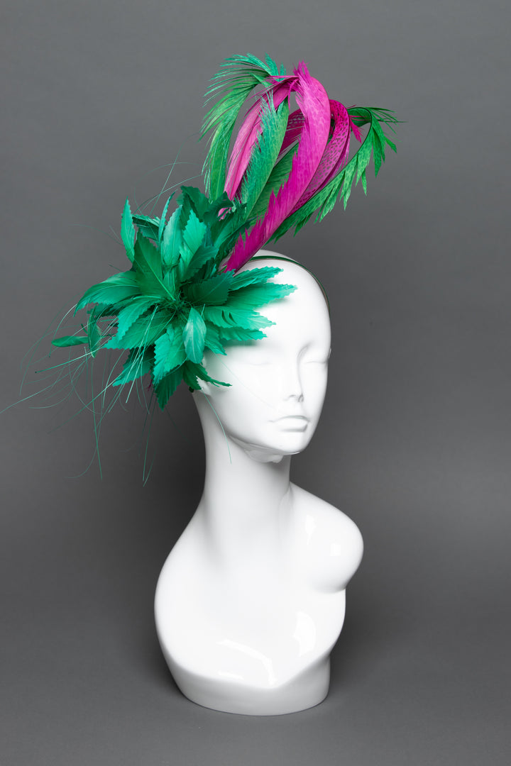 THG3655 - The Hat Girls