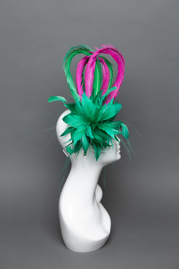 THG3655 - The Hat Girls