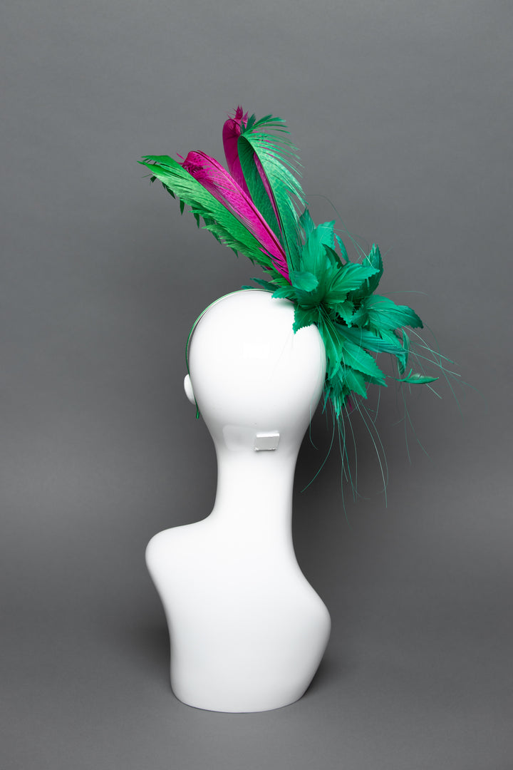 THG3655 - The Hat Girls