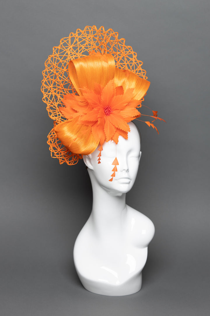 THG3703 - The Hat Girls