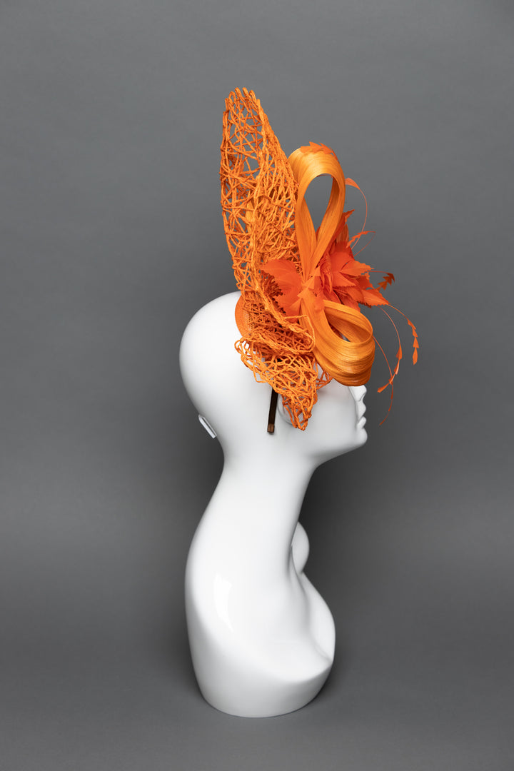 THG3703 - The Hat Girls