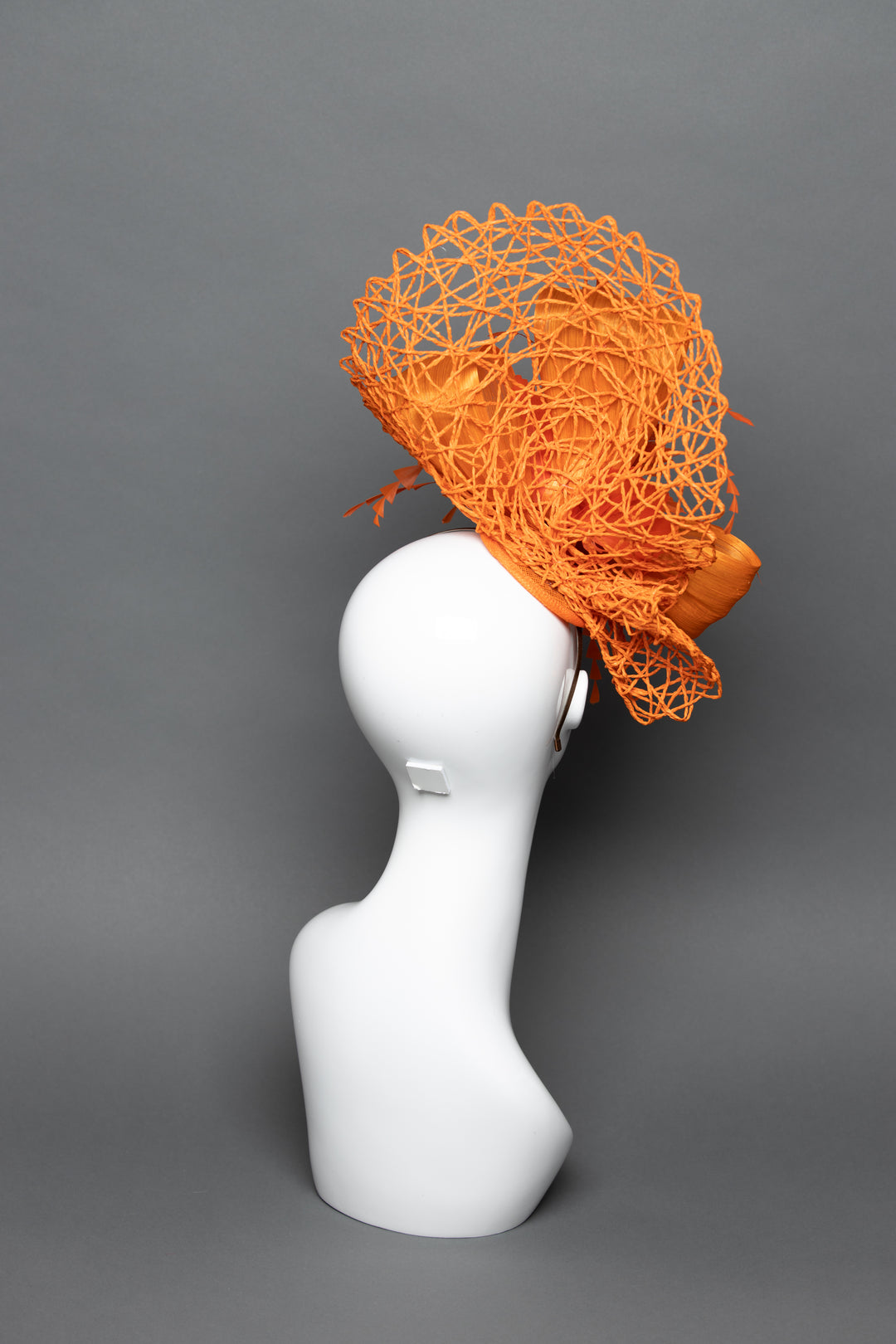 THG3703 - The Hat Girls