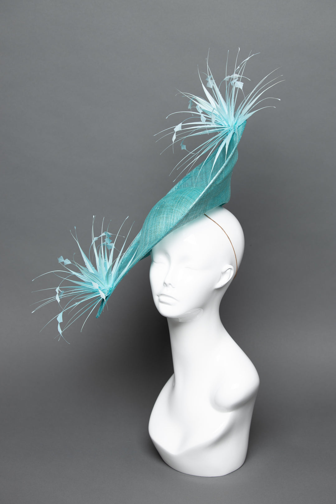 THG3709 - The Hat Girls