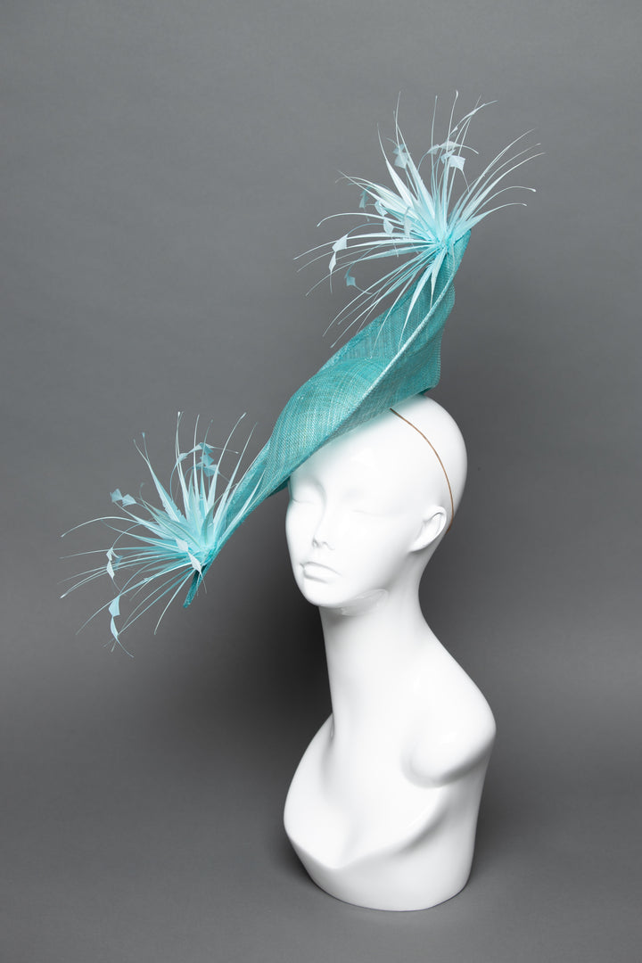 THG3709 - The Hat Girls