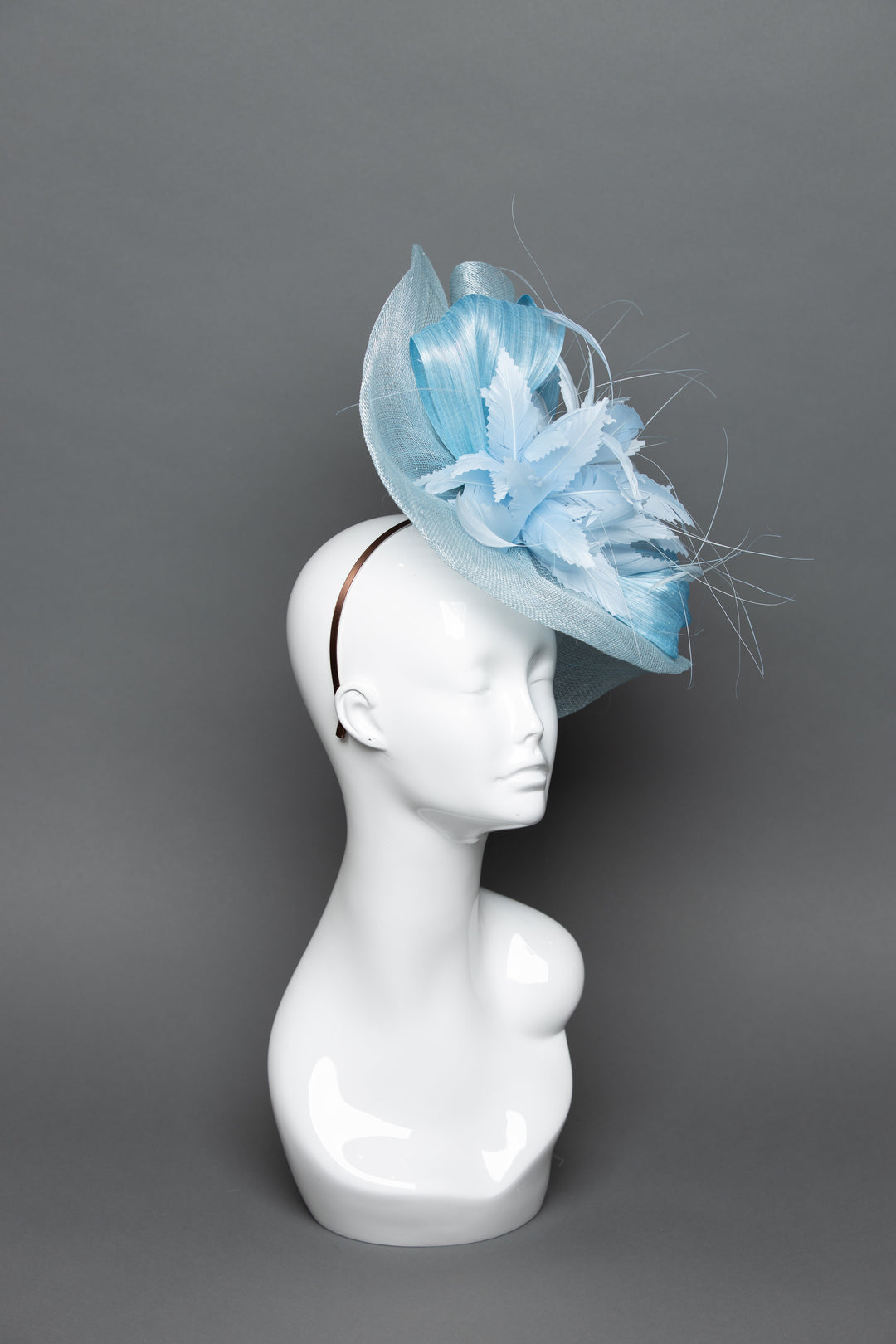 THG3739 - The Hat Girls