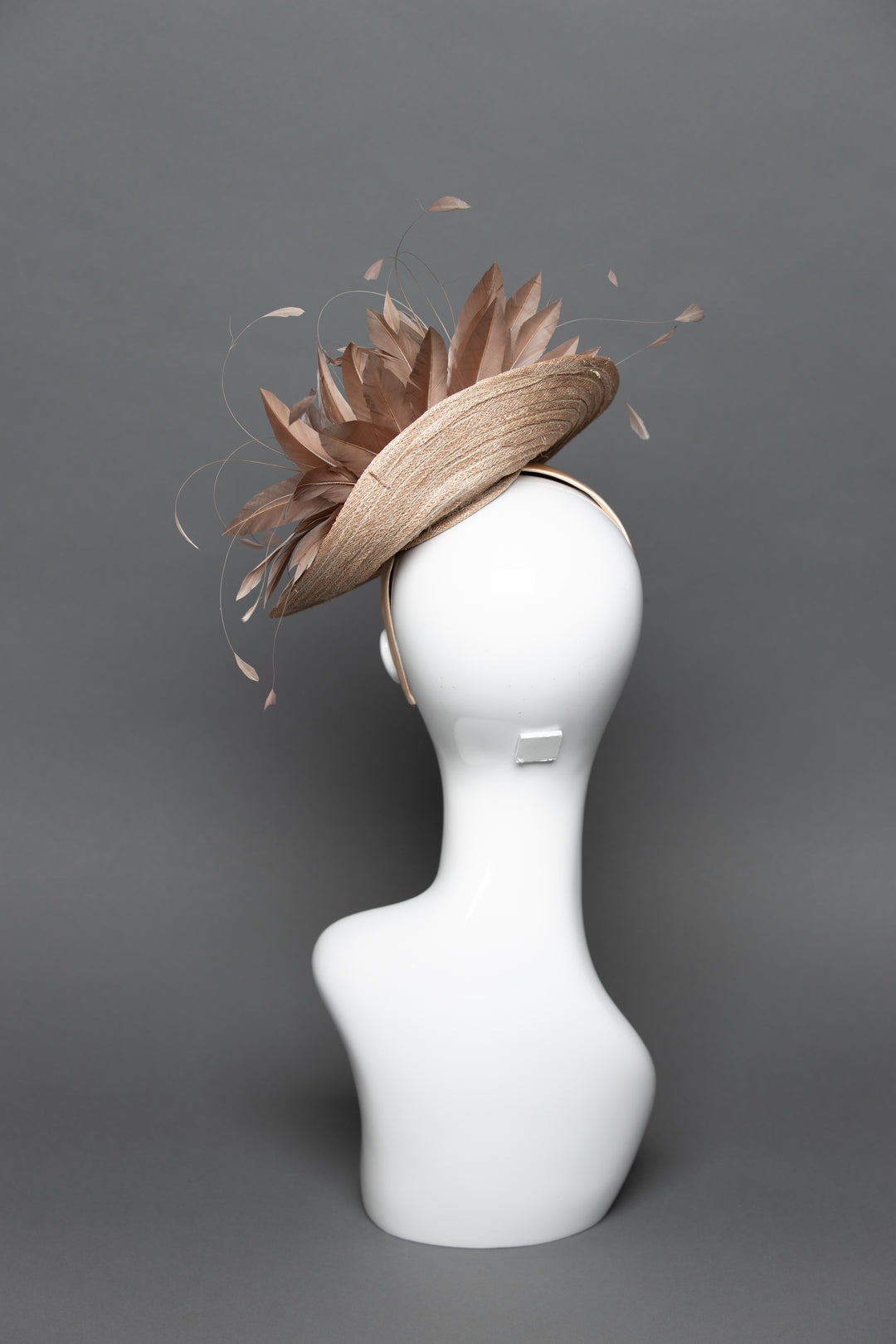 THG3742 - The Hat Girls