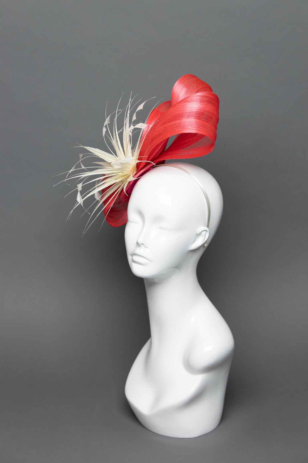 THG3754 - The Hat Girls