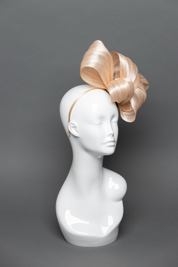 THG3761 - The Hat Girls