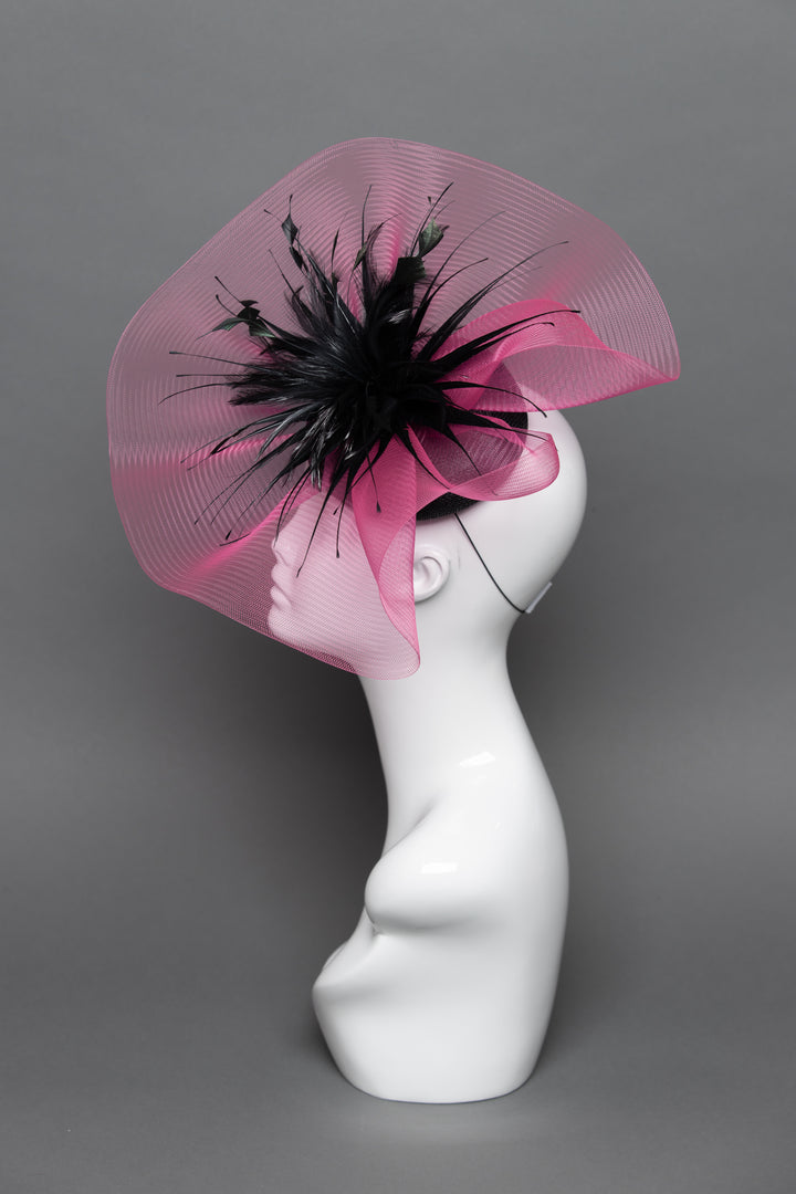 THG3768 - The Hat Girls