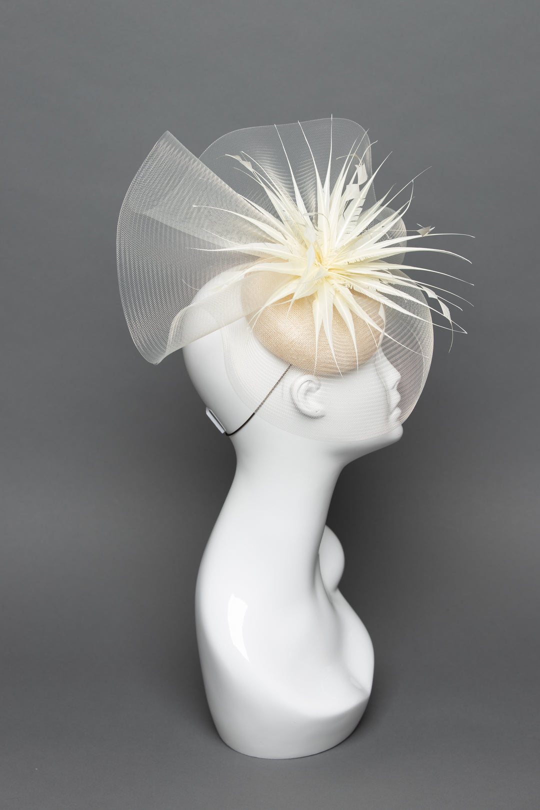 THG3770 - The Hat Girls