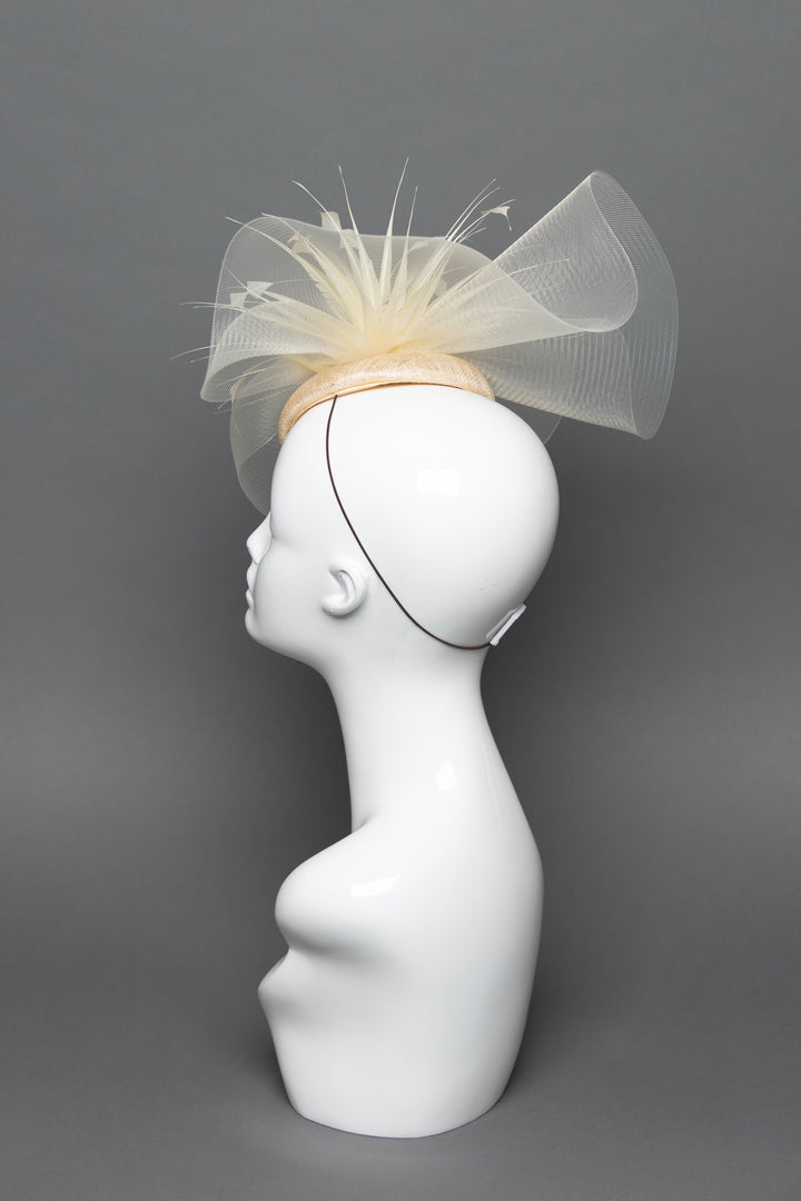 THG3770 - The Hat Girls