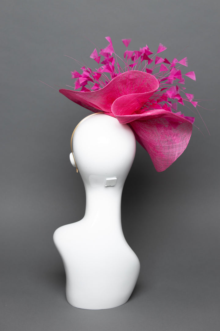 THG3776 - The Hat Girls