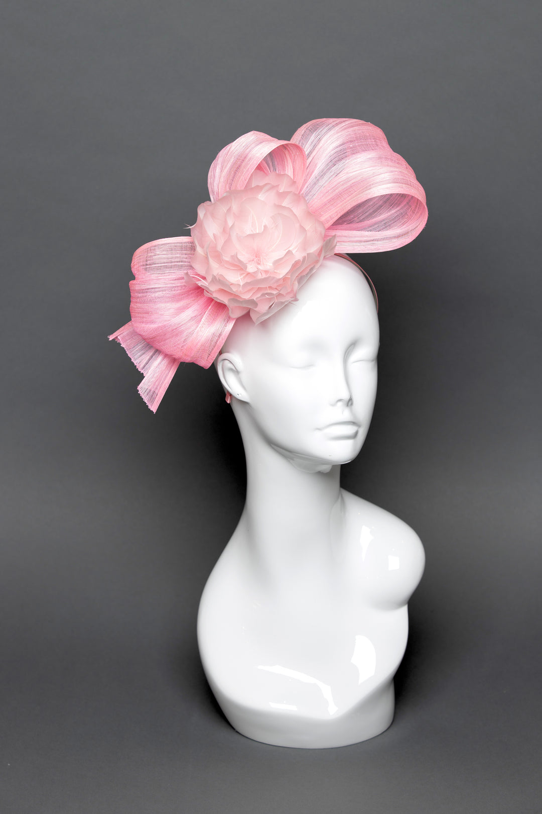 THG3763 - The Hat Girls