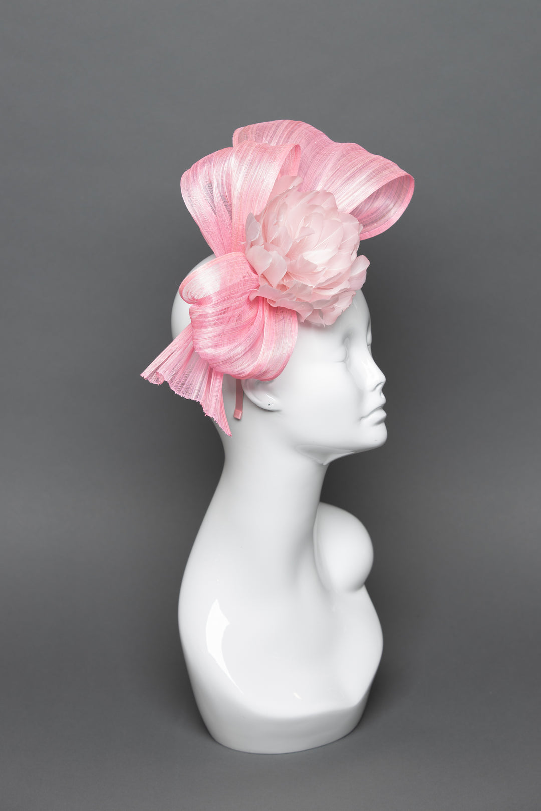 THG3763 - The Hat Girls