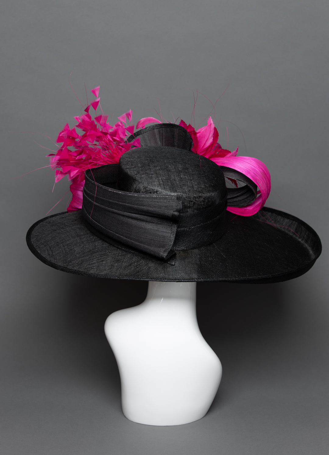 THG3689 - The Hat Girls